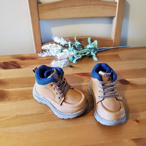 OshKosh - Toddler Hiker Boots  Size 4 Brown - Picture 9 of 10